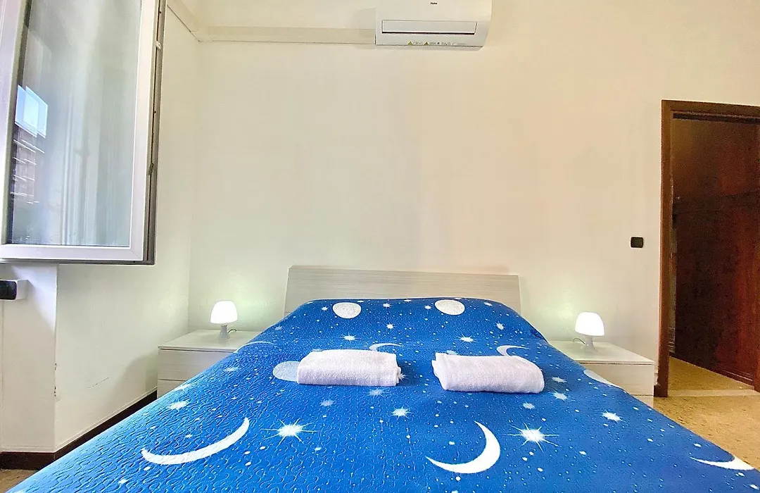 Famagosta Home, Navigli Style, accanto a Metropolitana M2 Verde, confortevole e spazioso per Gruppi o Famiglie-1