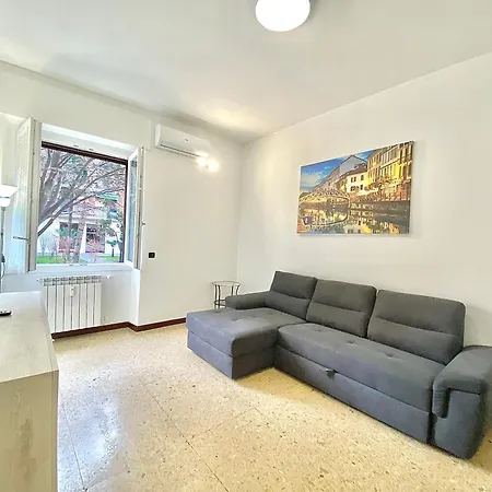 Famagosta Home, Navigli Style, accanto a Metropolitana M2 Verde, confortevole e spazioso per Gruppi o Famiglie-3